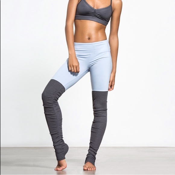 Alo Goddess Yoga Pant - Picture 1 of 6